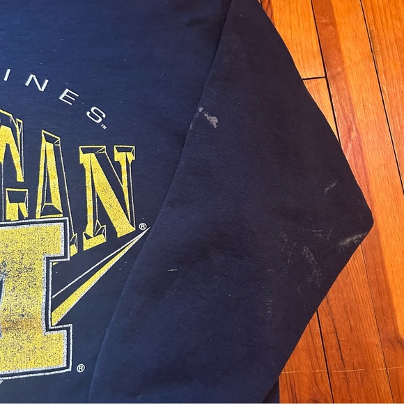 Vintage University of Michigan Wolverines Crewneck Sweatshirt Made in USA - Picture 5 of 8